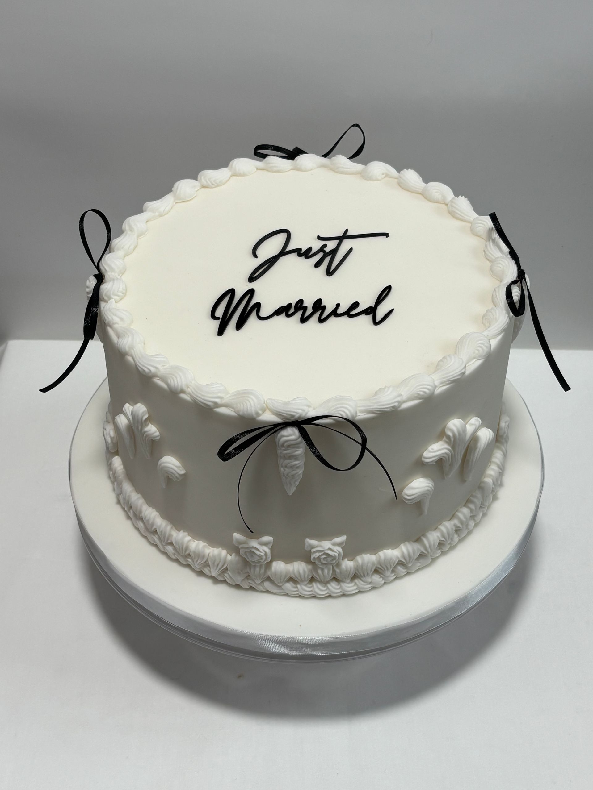 Round Lambeth Cake