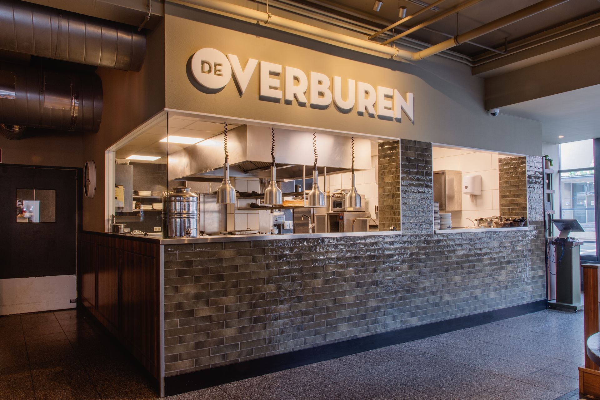 Bekijk alle foto's van het interieur styling project bij restaurant De Overburen Amersfoort door Studio Knoez