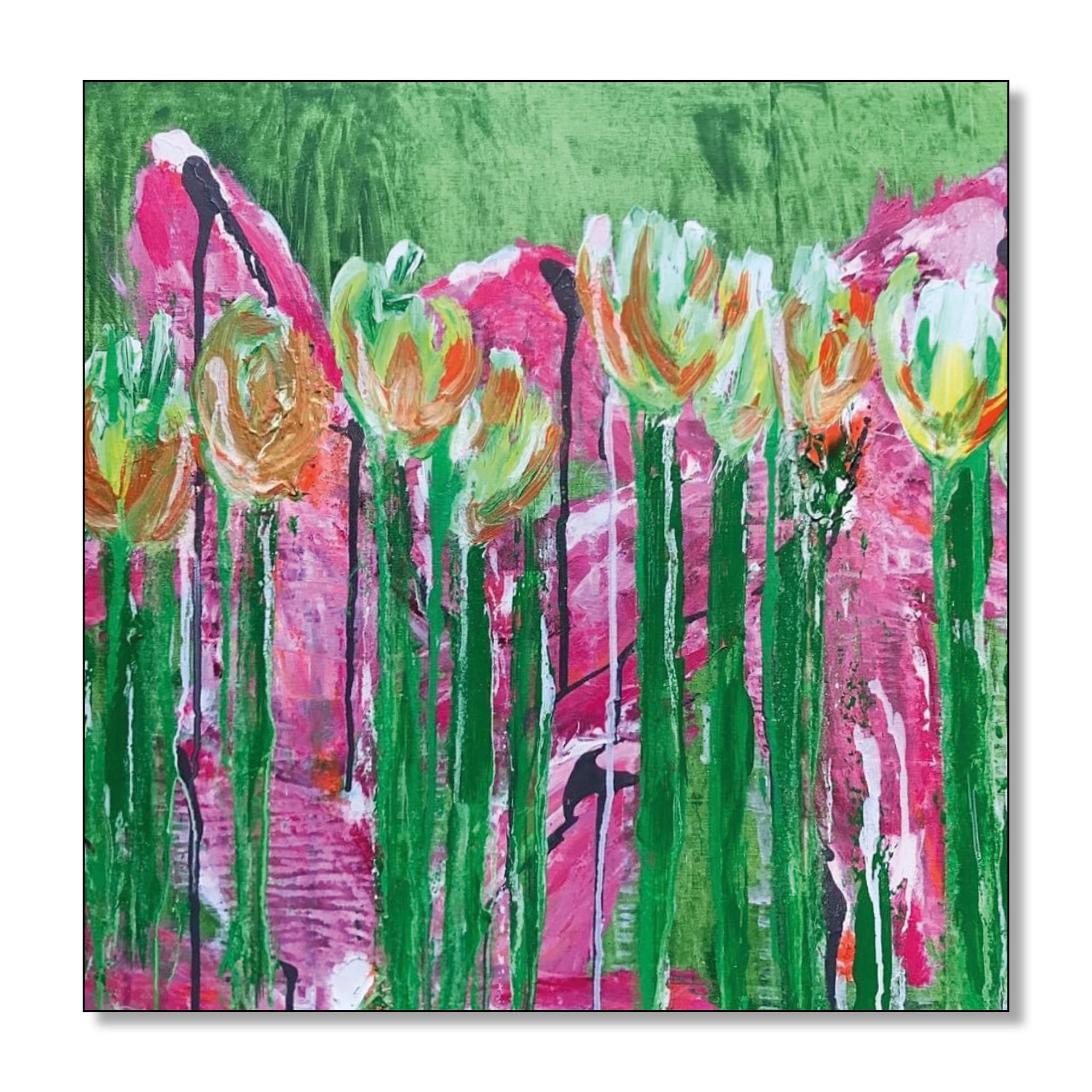 Abstracte schildering van tulpen, met groene stengels, oranje en gele bloemblaadjes en een roze en groene achtergrond.