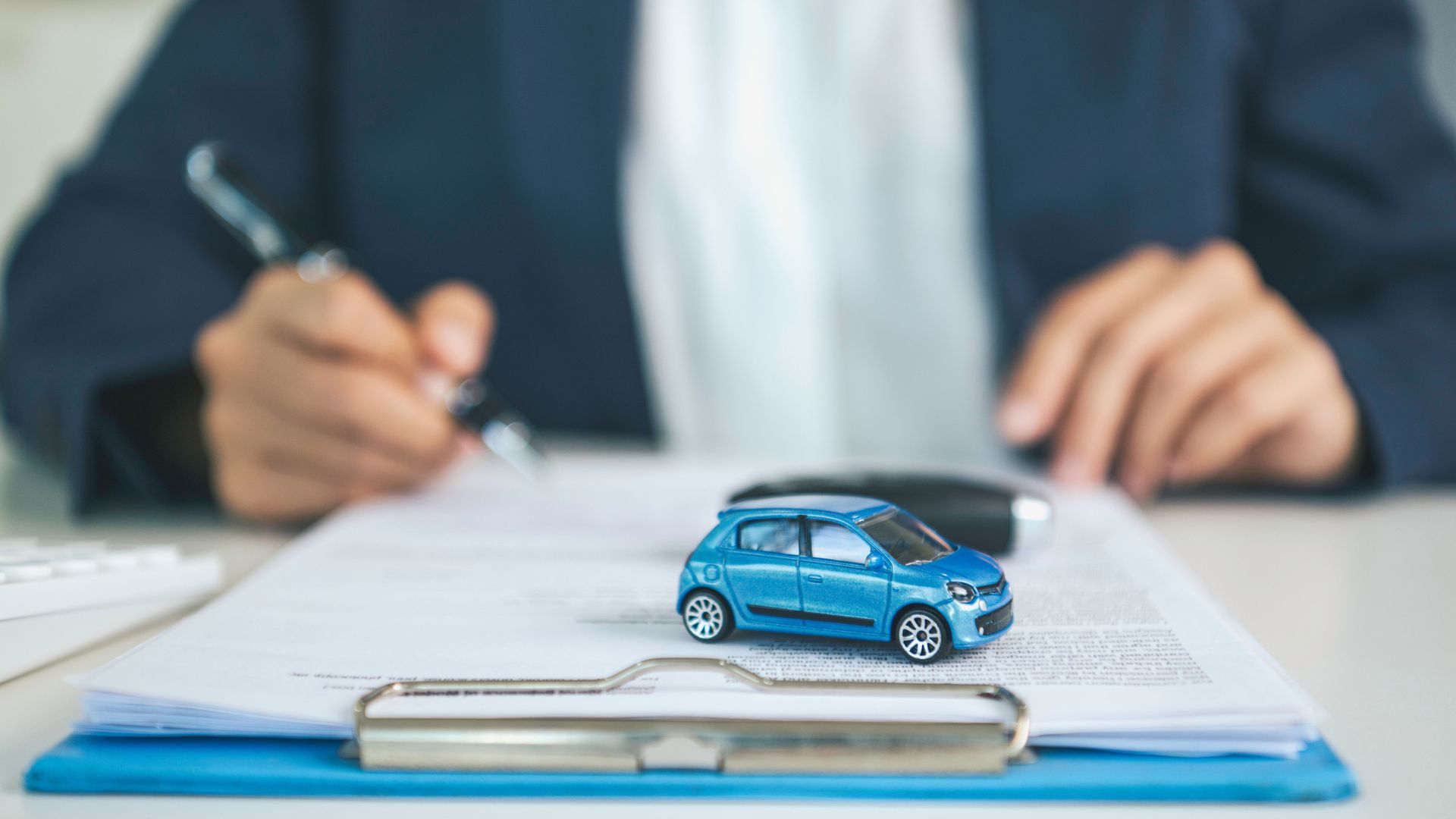 Are you looking for a car finance deal with defaults on your credit file? Here's what you need to know. Are you looking for a car finance deal with defaults on your credit file? Here's what you need to know.