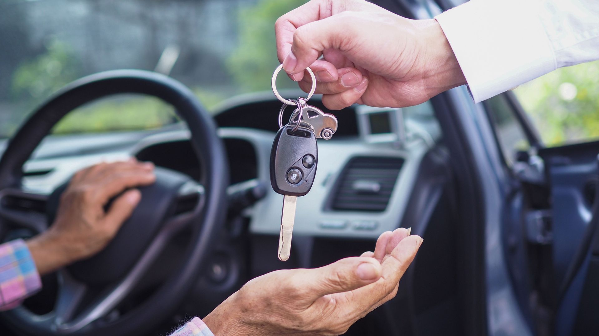 Are you looking to buy a car on a budget? Explore 6 of the cheapest cars to run in the UK in 2026.