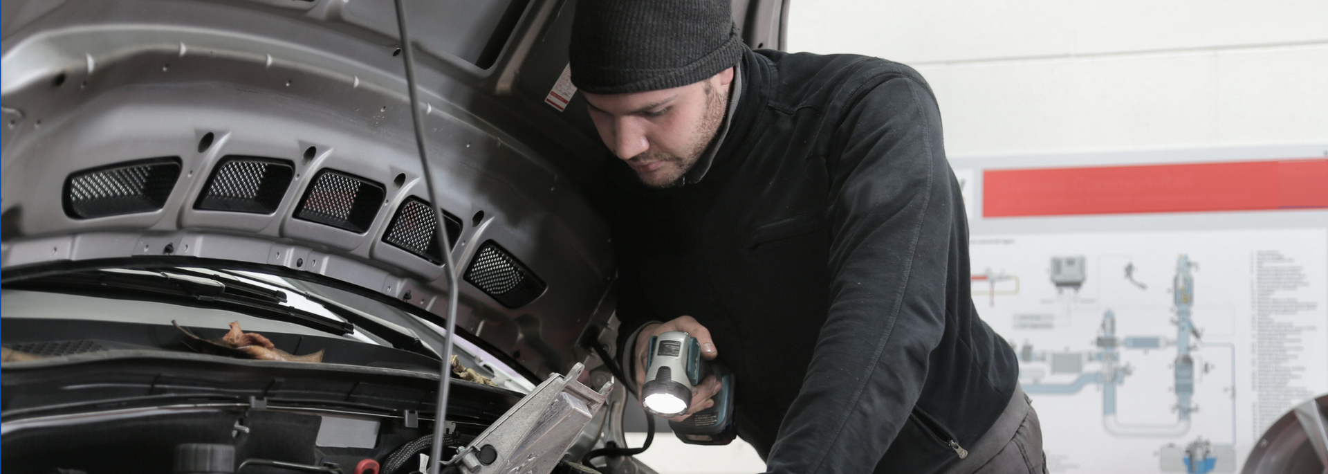 Picture of mechanic. 