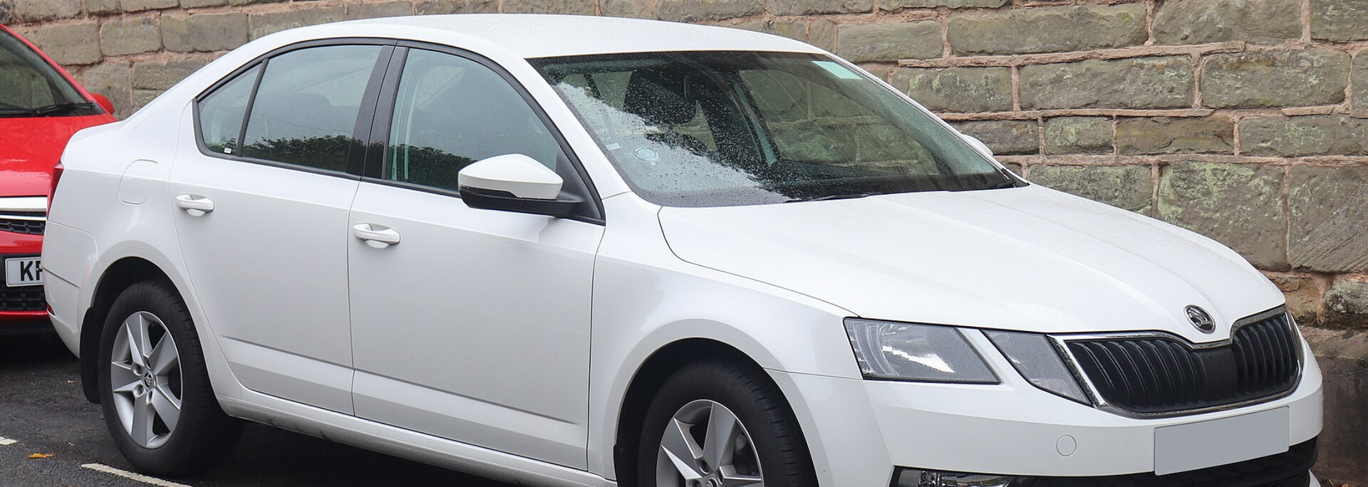 Picture of a Skoda Octavia. 