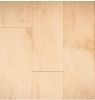 Un gros plan d'un plancher en bois avec un fond blanc.