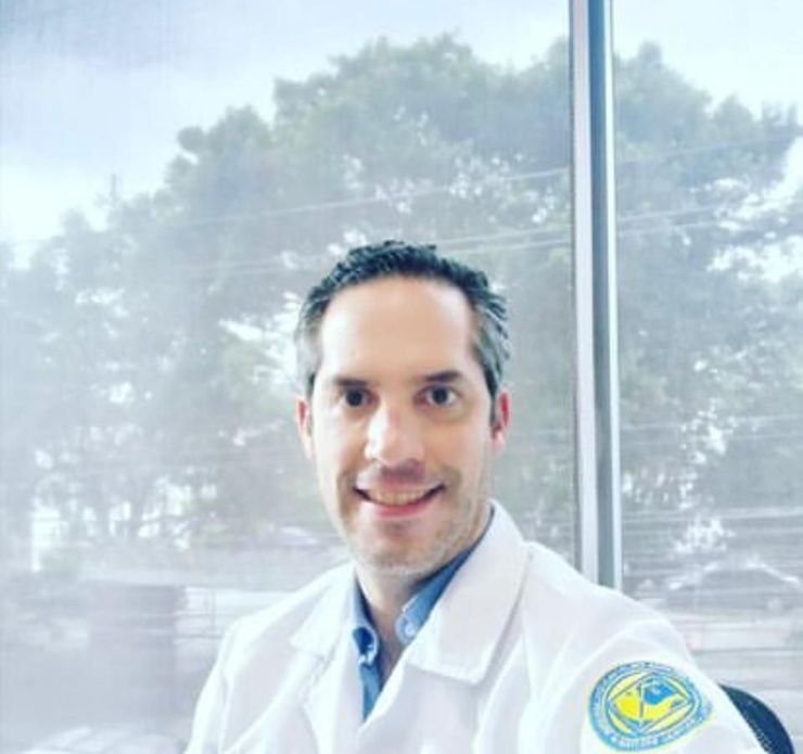 Cirujano proctólogo Dr. Marco