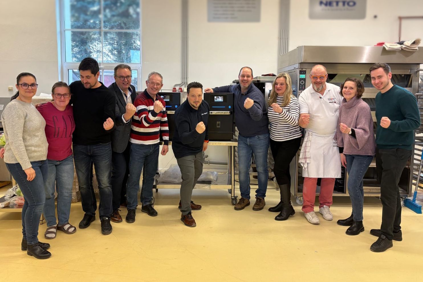 Ten Art and Prática teams with bakery customers during Speed Ovens training in the Czech Republic