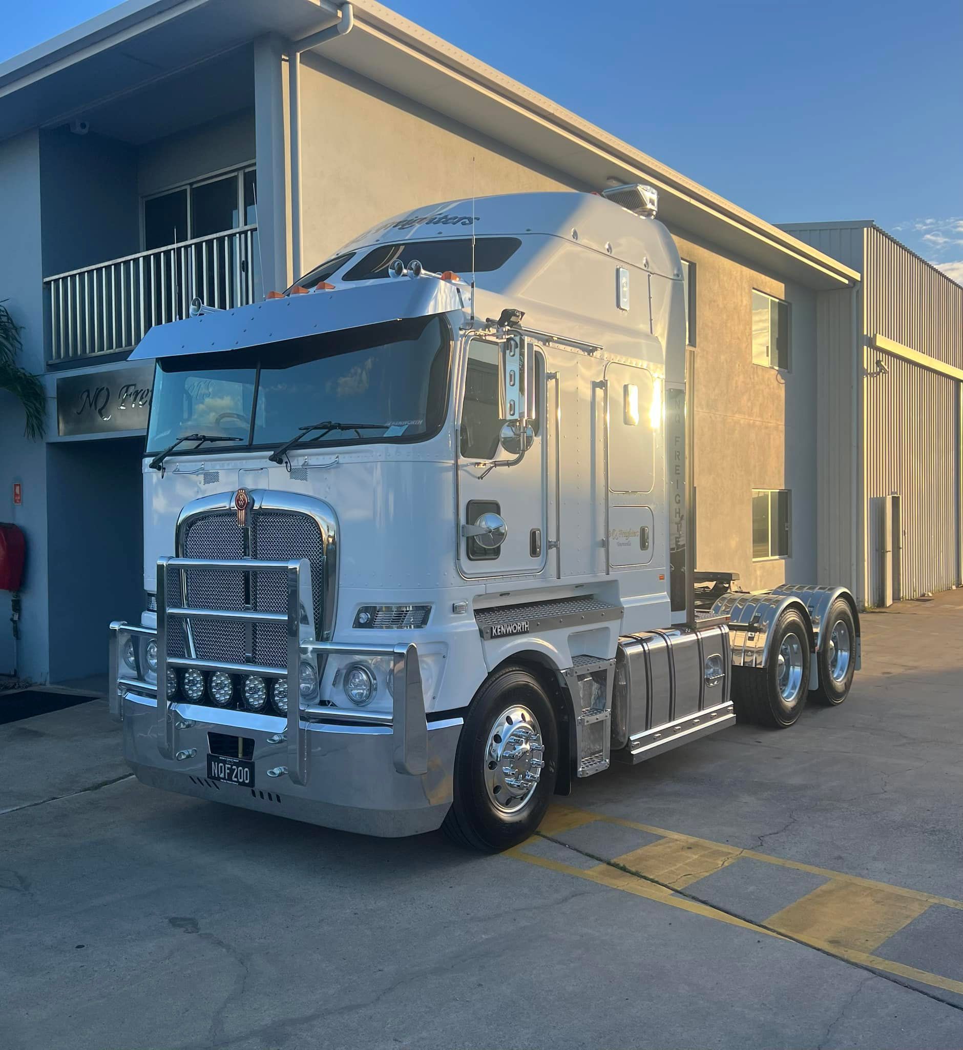 Kenworth NQ Freighters Big Truck — NQ Freighters In Bohle QLD