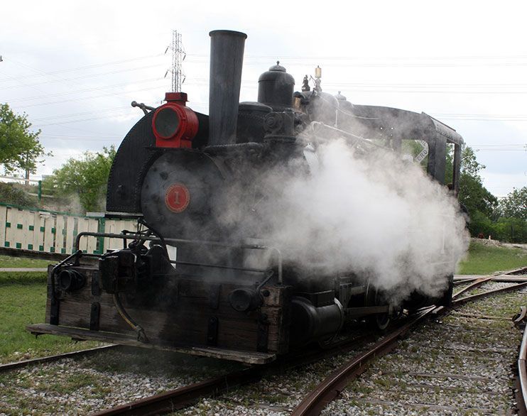 1925 Baldwin 0-4-0 steam switcher locomotive, tank engine, San Antonio, live steam