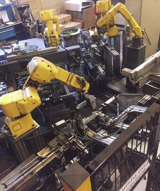 Robot per operazioni meccaniche