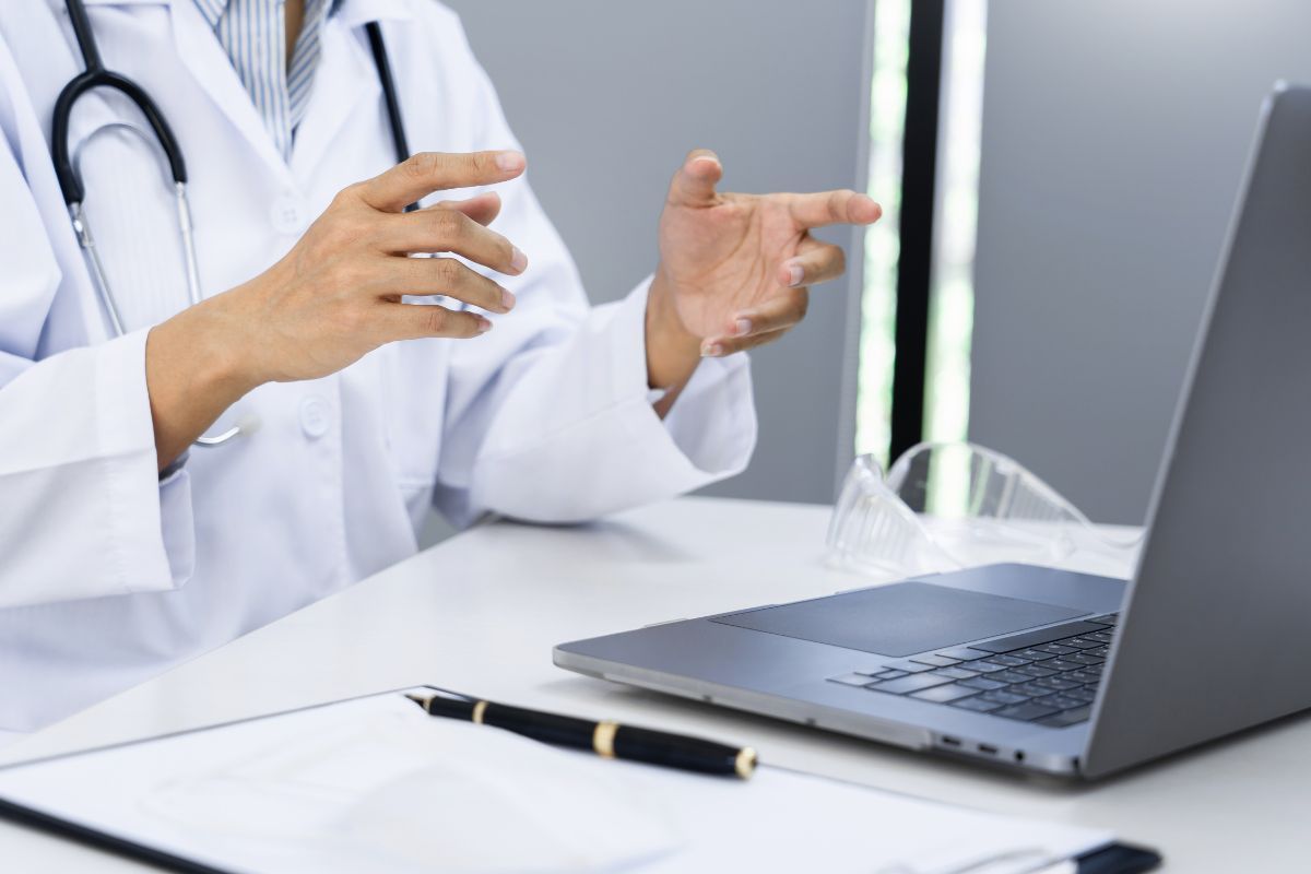 Como é o seguimento após a Alcoolização de Cistos e Nódulos de Tiroide na Clínica Dr. Eduardo Henrique? Como é o seguimento após a Alcoolização de Cistos e Nódulos de Tiroide na Clínica Dr. Eduardo Henrique?