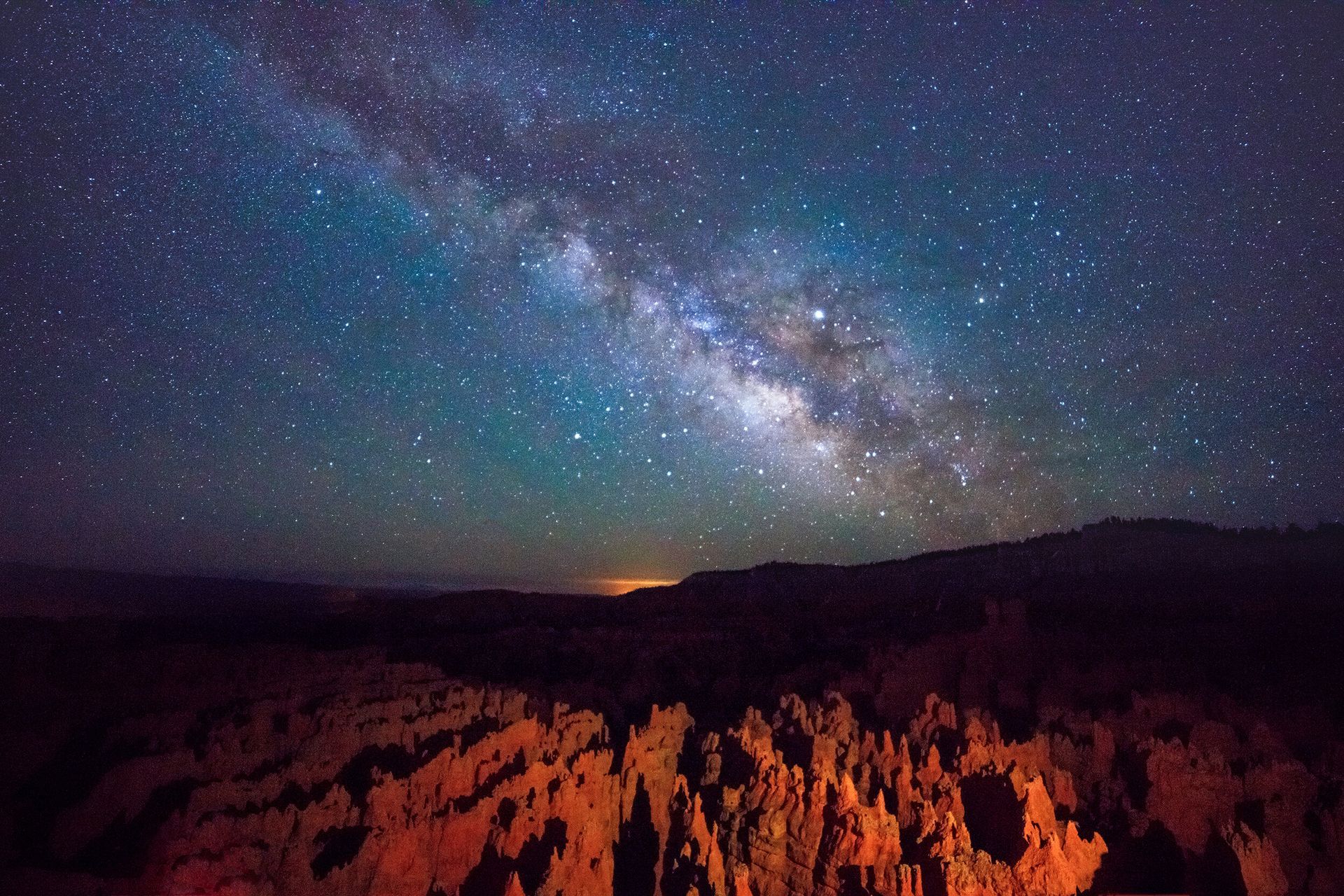 red-rock-with-the-stars