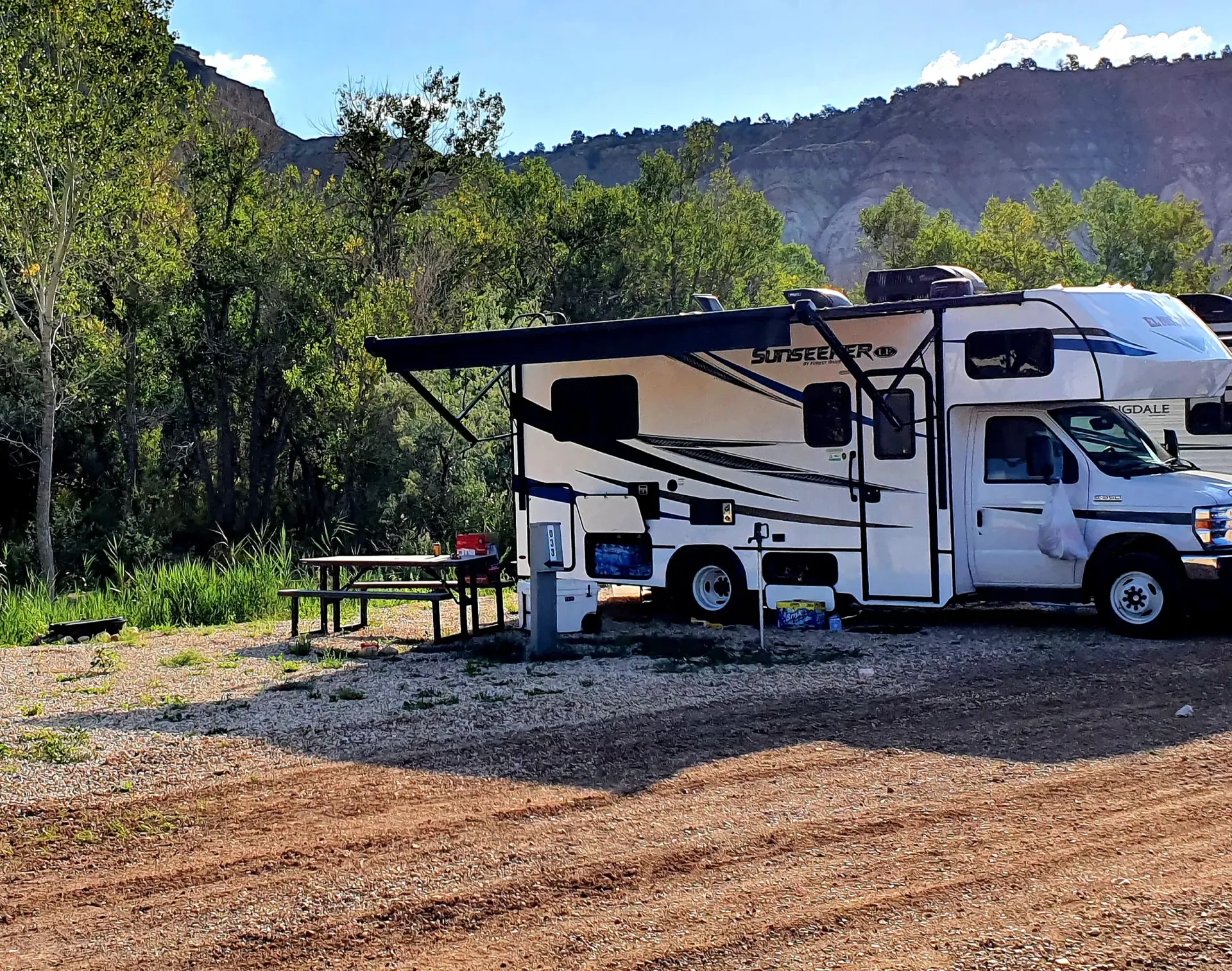 rv-site-with-shade