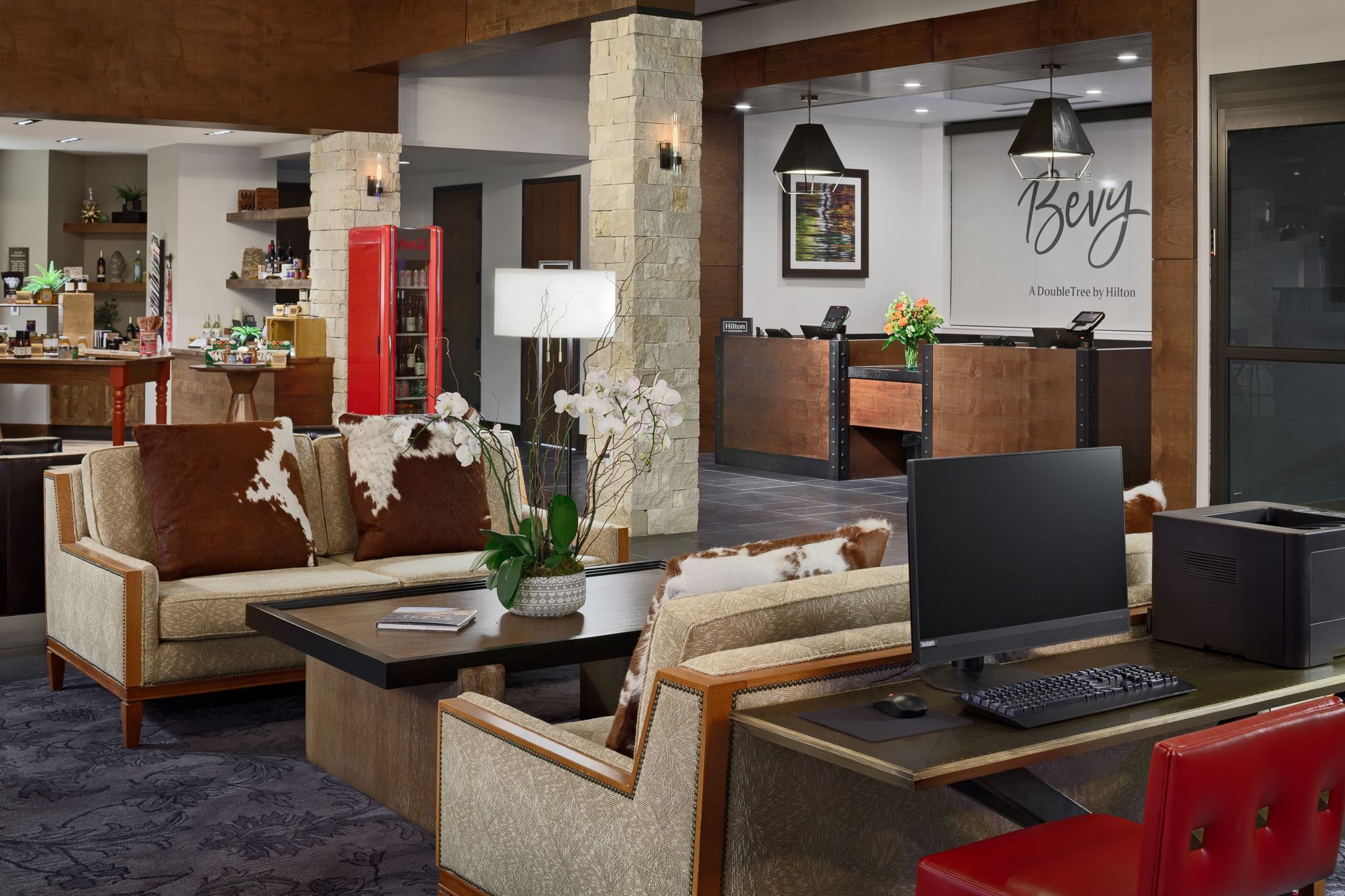 Lobby - Front Desk