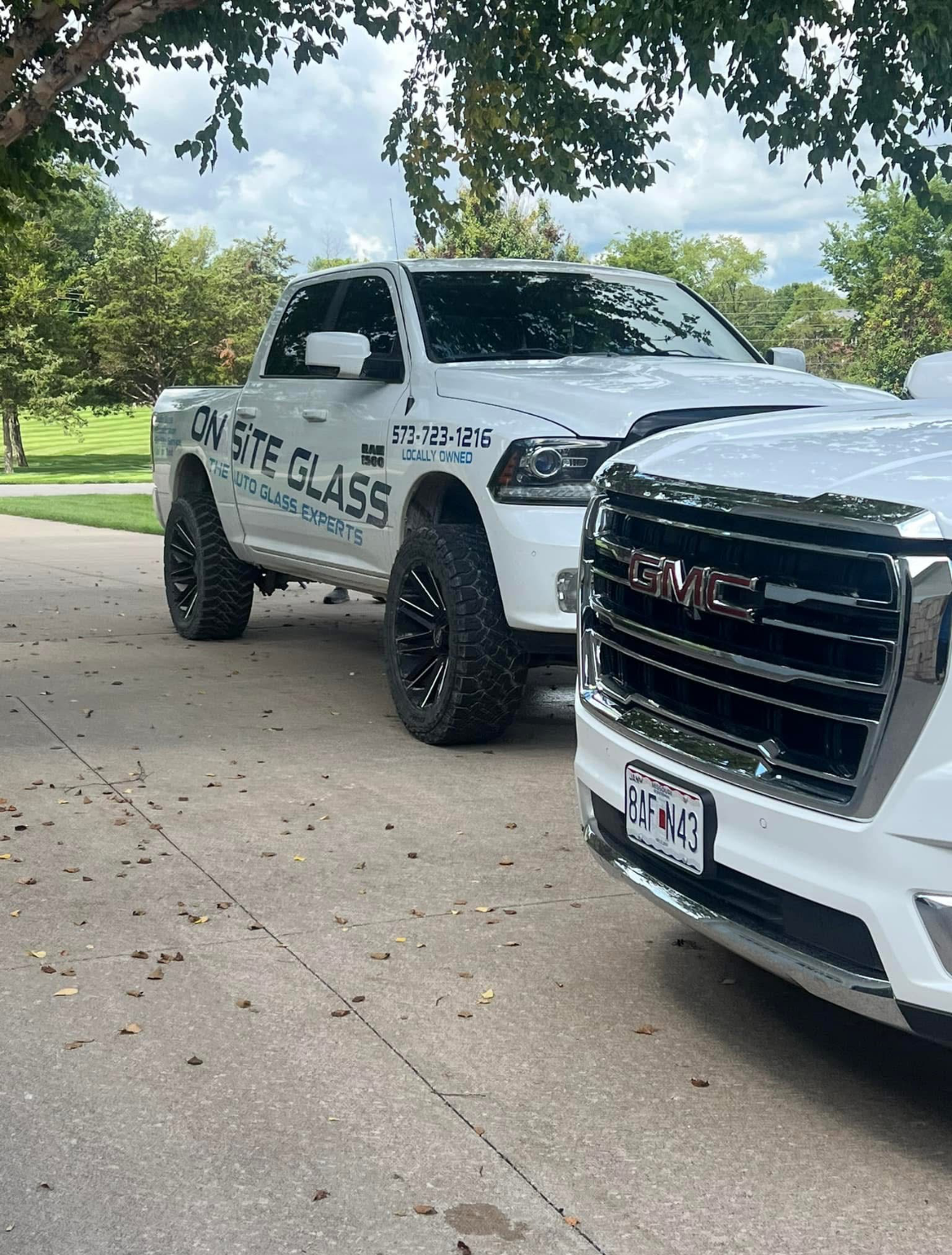 Windshield replacement services in Jefferson City & Columbia, MO