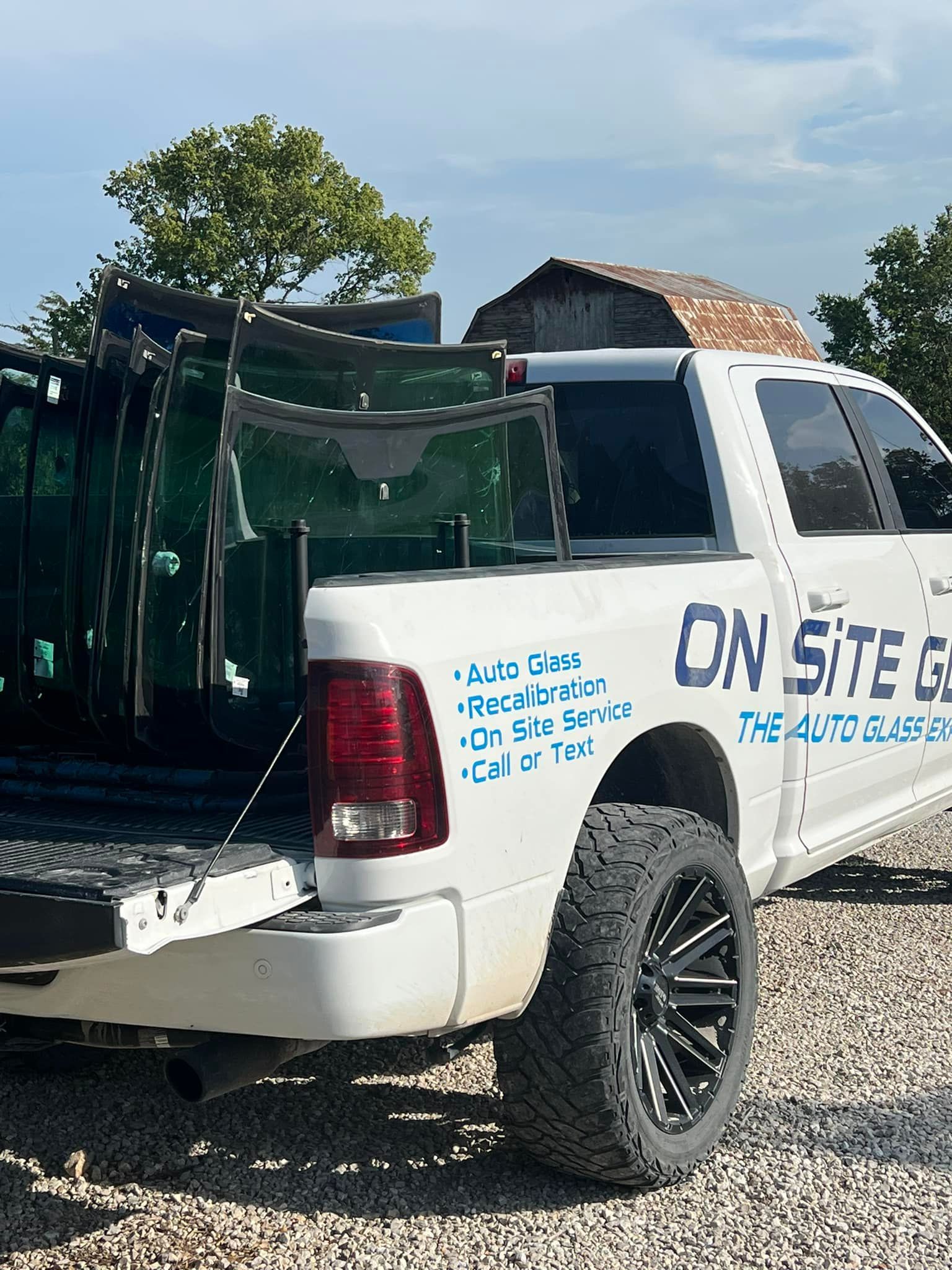 Mobile windshield replacement in Columbia, MO
