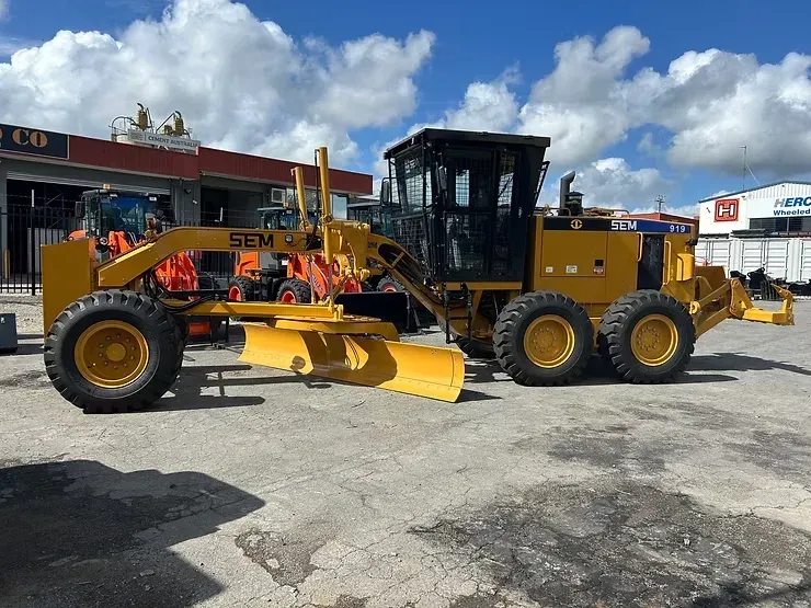 Sem 919 Motor grader