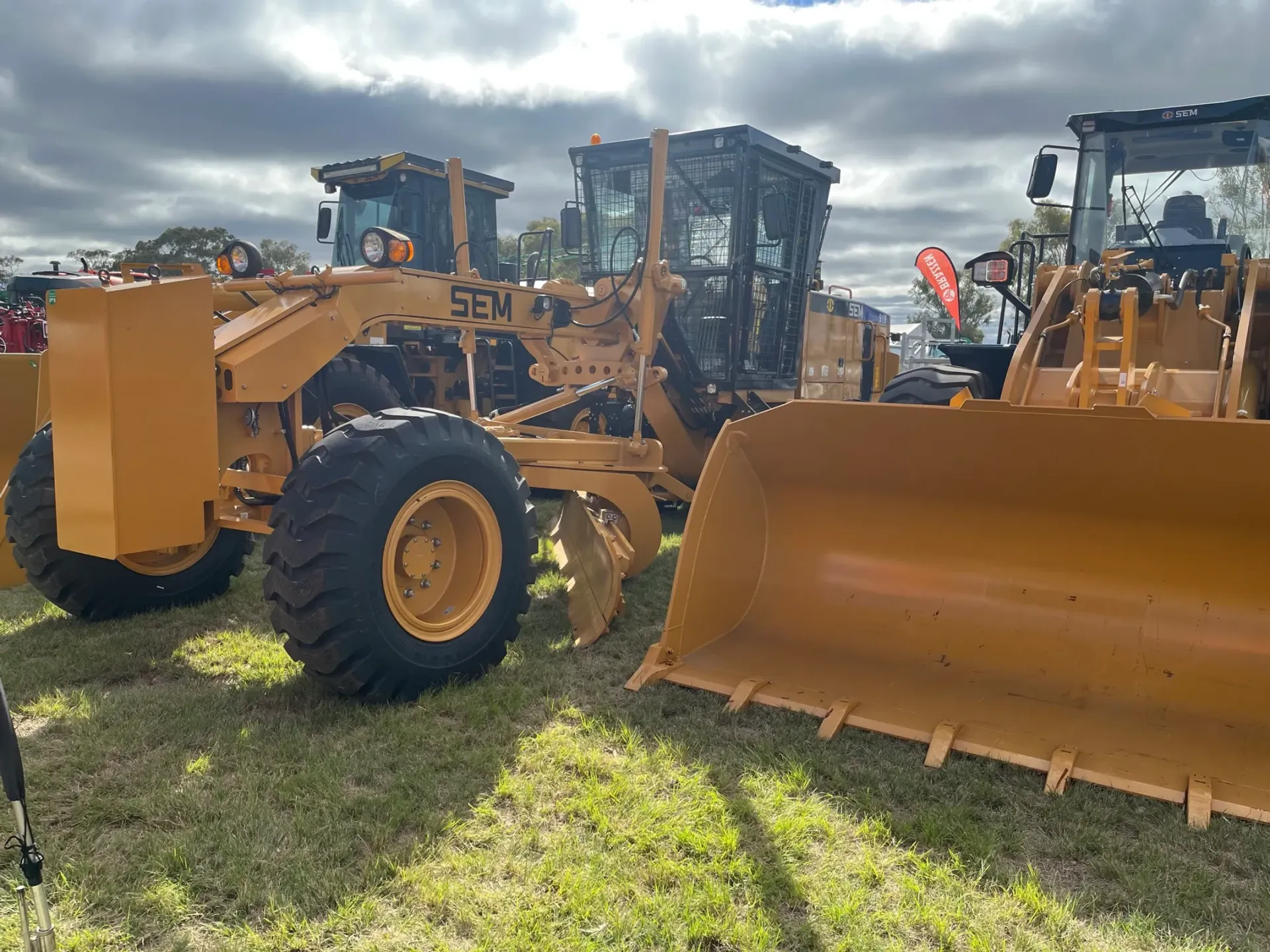 Hercules Machinery Group construction equipment