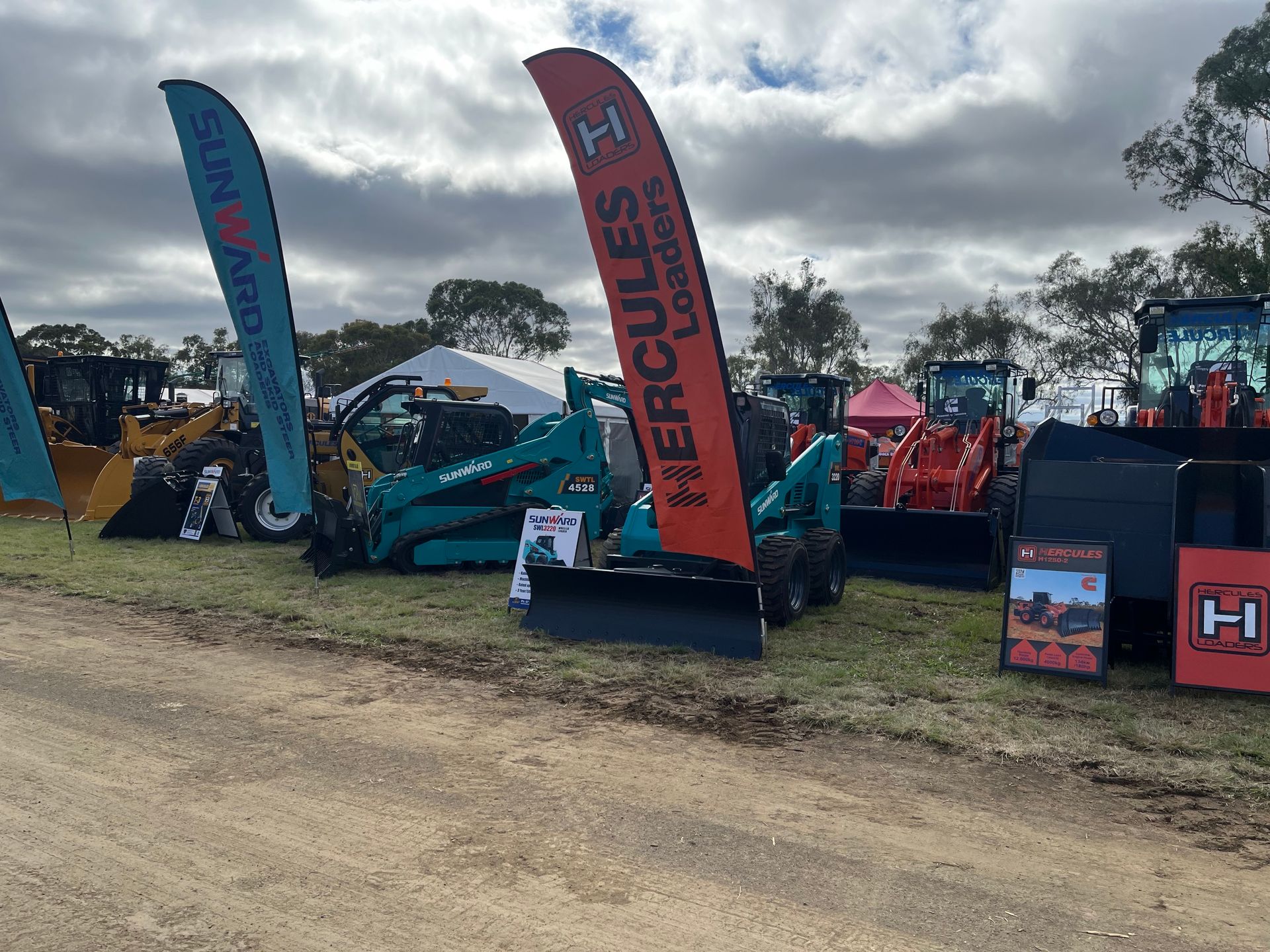 Hercules earthmoving machine Australia