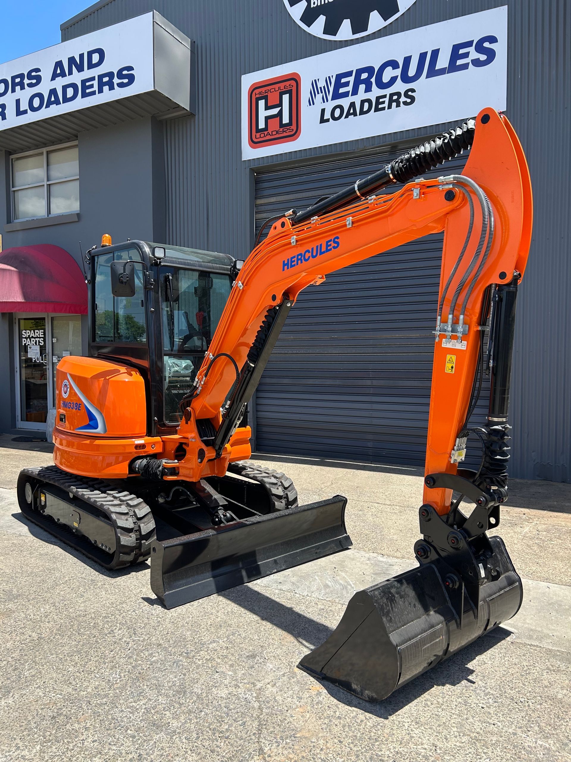 Hercules Machinery Group construction equipment