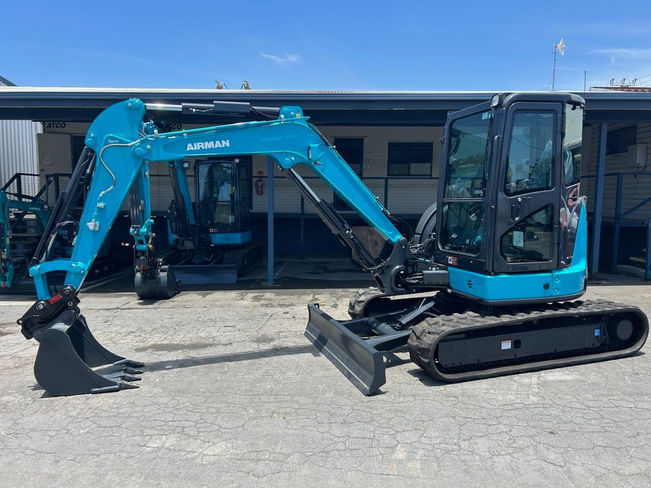 Hercules Machinery Group construction equipment