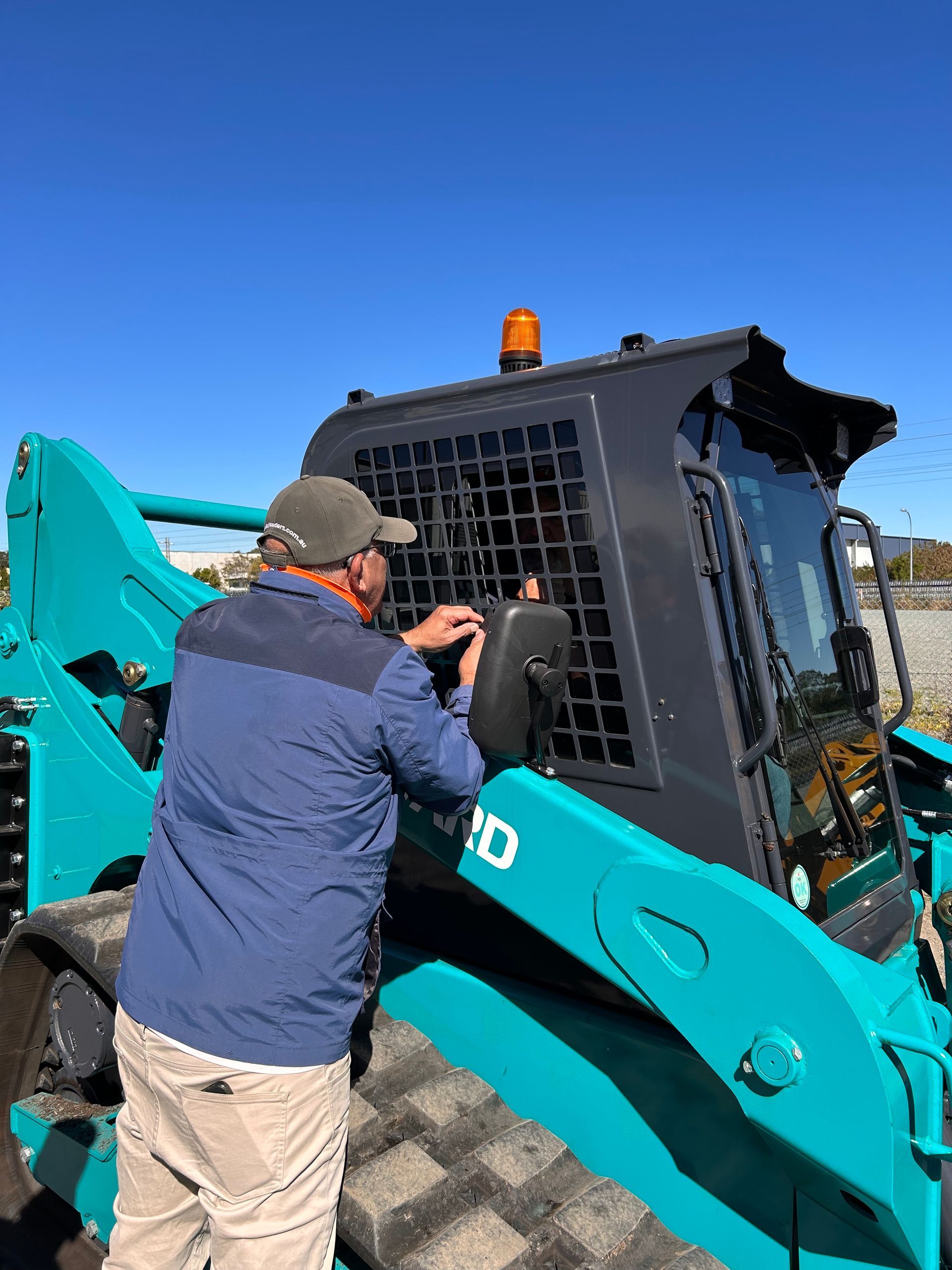 hercules earthmoving equipment australia