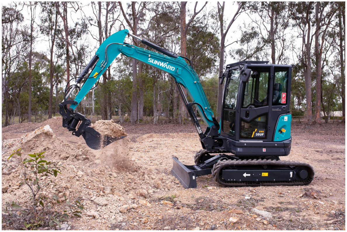 SUNWARD SWE35UF 3.5T Mini Excavator for Sale