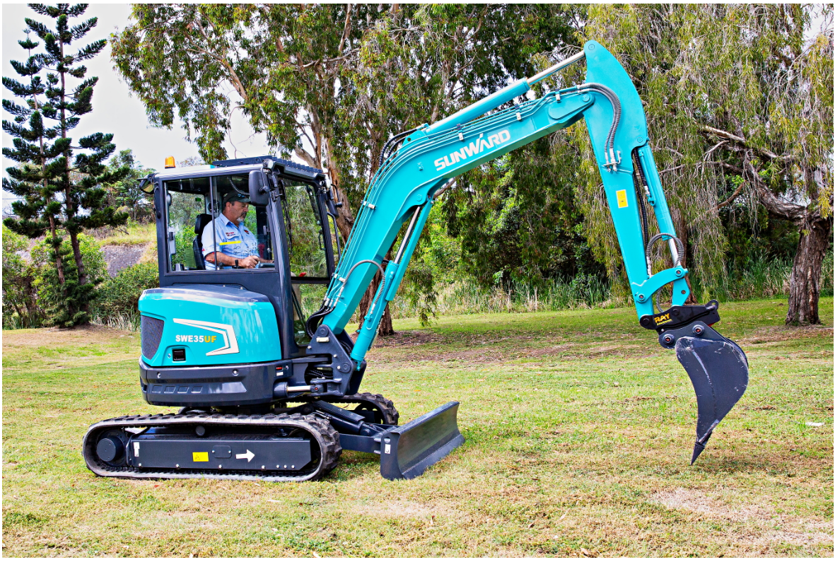 SUNWARD SWE35UF 3.5T Mini Excavator for Sale