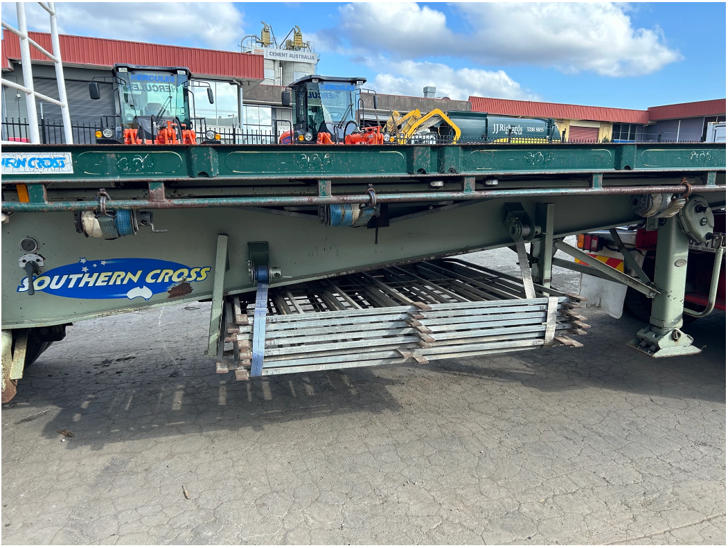 TRUCK & TRAILER FOR SALE! 2003 AGROSY DETROIT