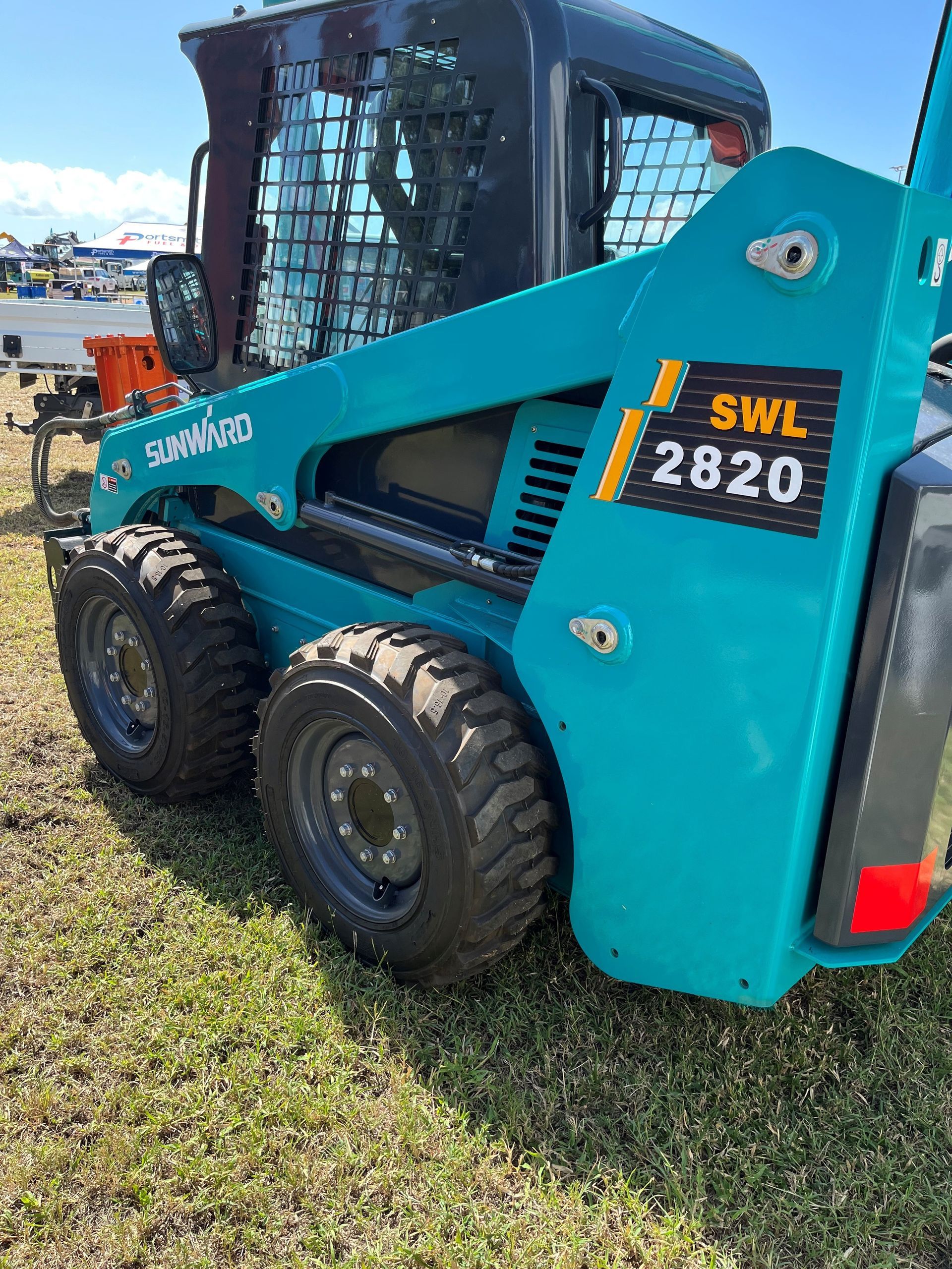 SUNWARD SWL2820 Skid Steer Loader for Sale