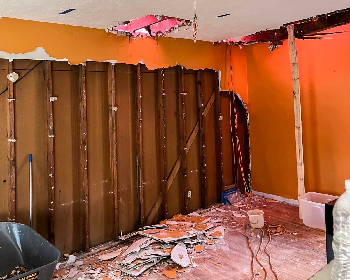 water damage restoration start of the project