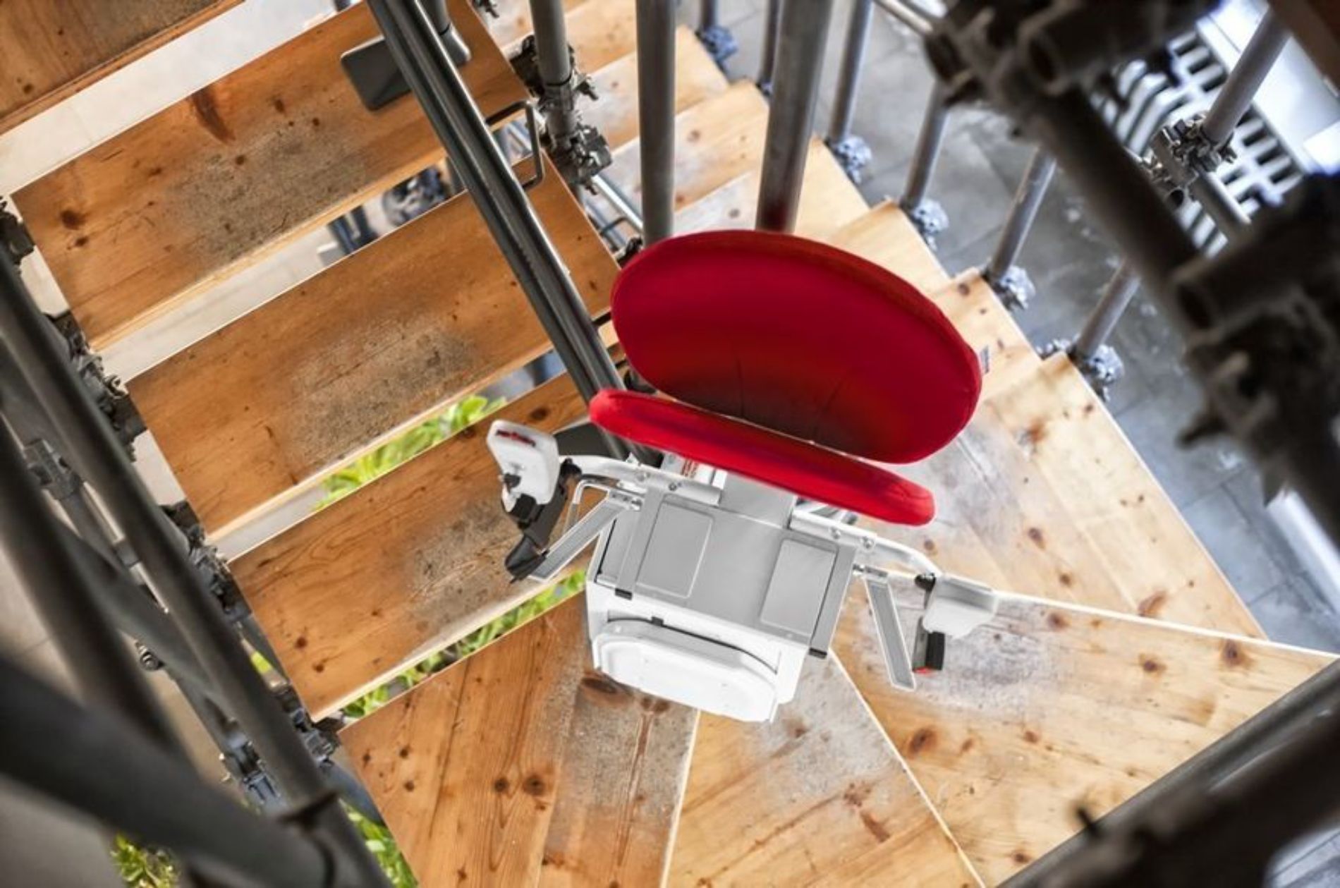 Montascale angolare