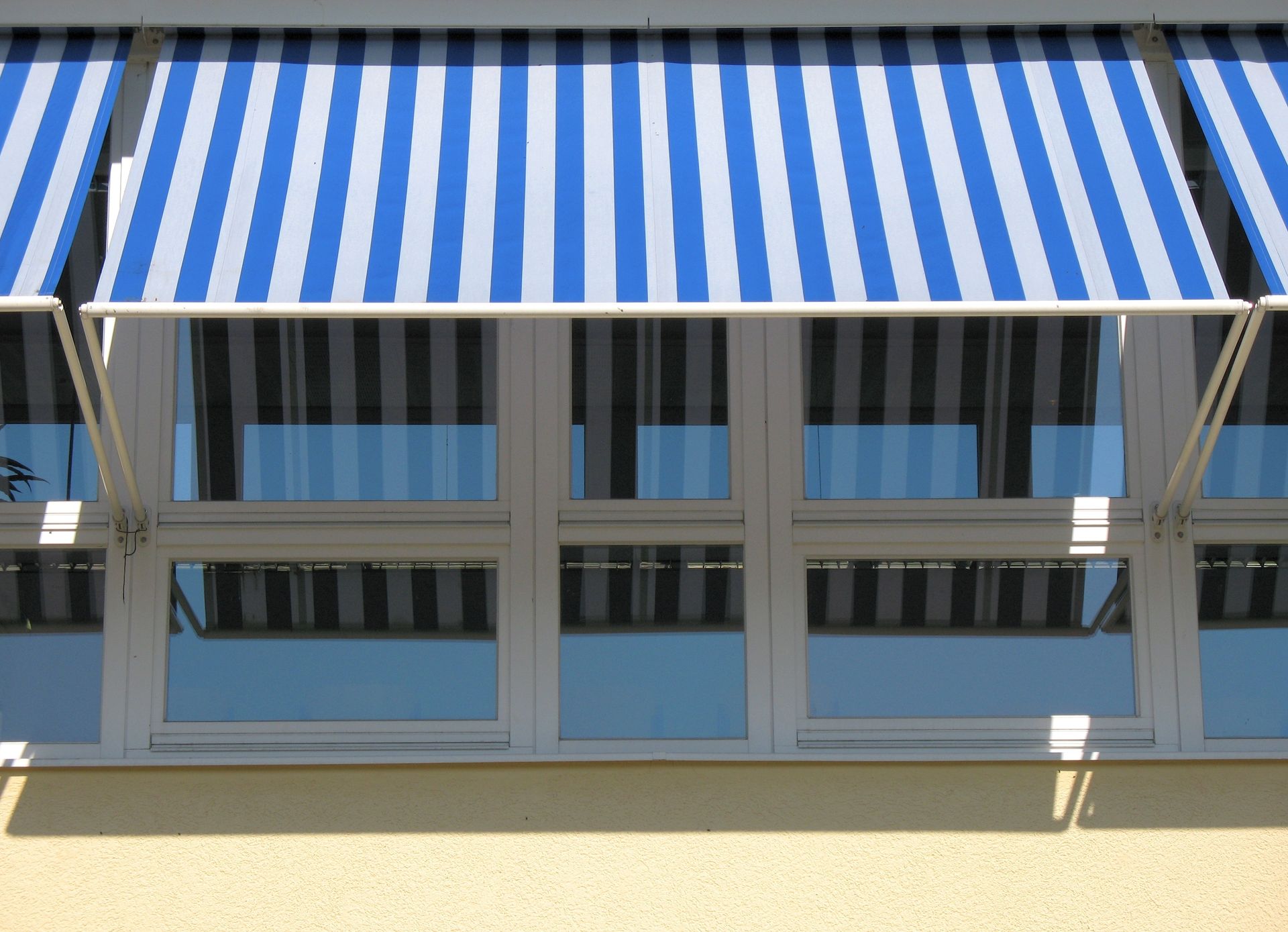 prepare awnings for Arizona summer