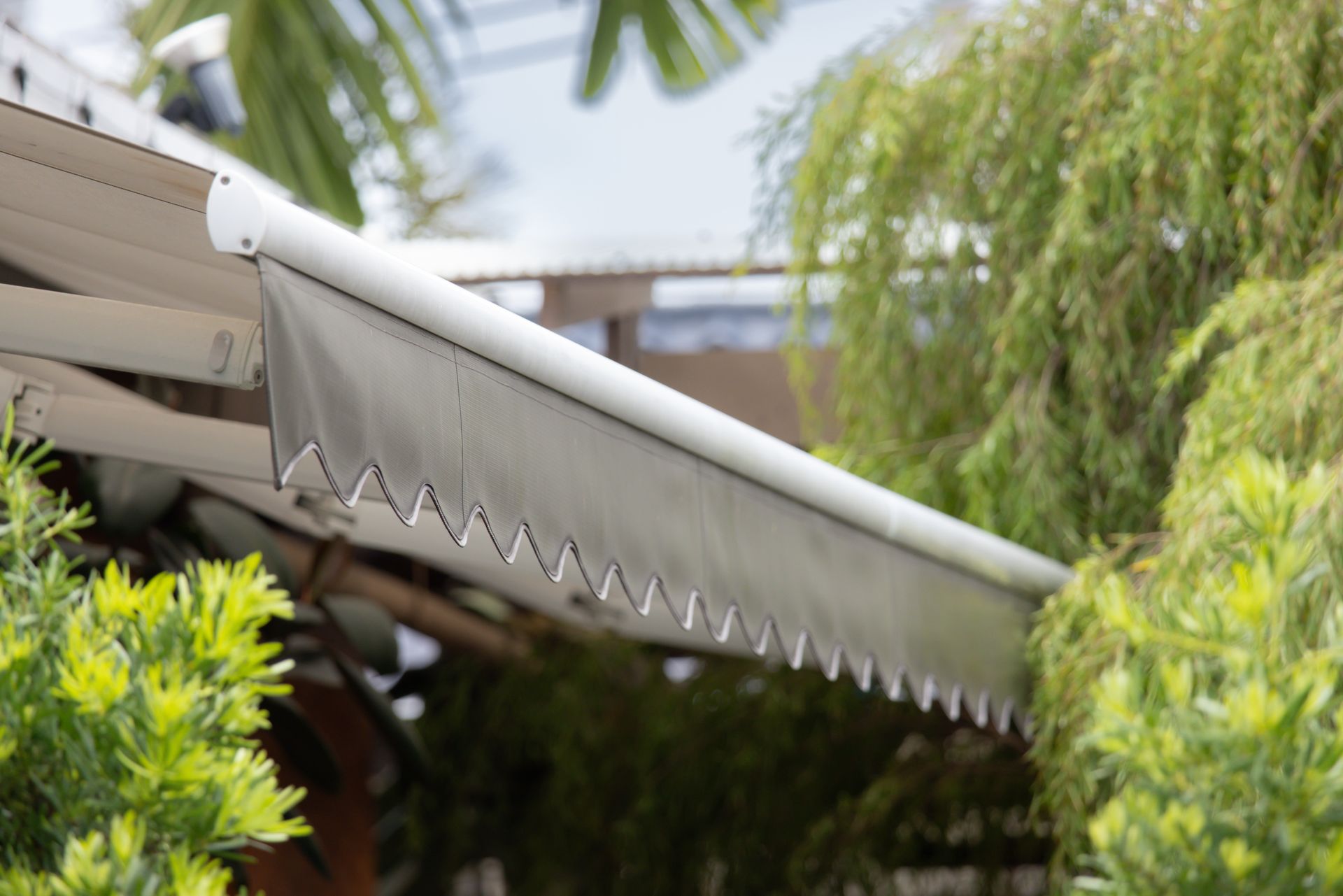 green building efficiency with awnings