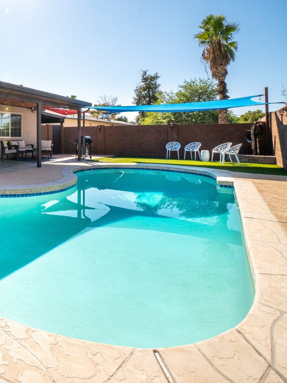 Company that installs and sells patio awnings in Phoenix AZ