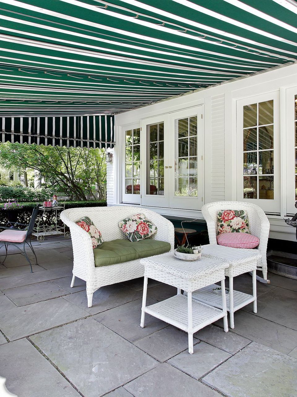 Company that installs and sells patio awnings in Phoenix AZ