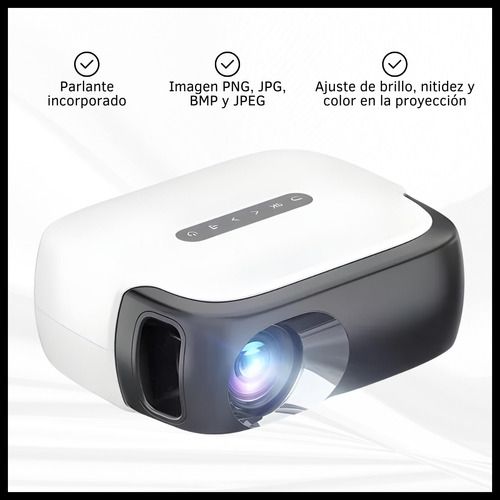 Proyector blanco y gris oscuro con lente brillante sobre fondo liso
