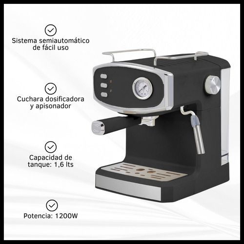 Cafetera espresso negra con detalles plateados y plataforma para tazas, mostrada sobre un fondo blanco.