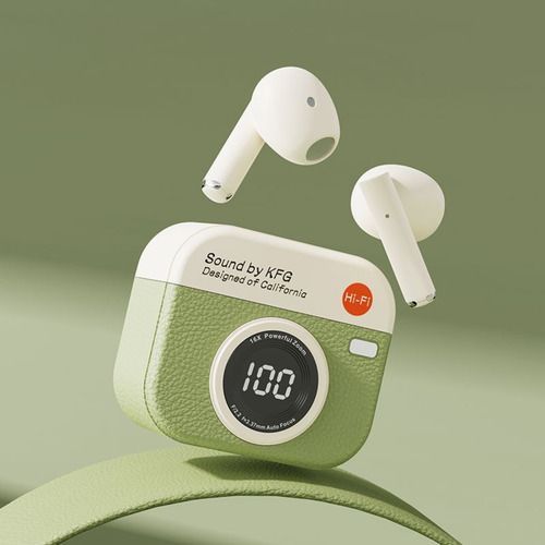 Cargador compacto verde y blanco para auriculares inalámbricos que muestra el 100% de batería.
