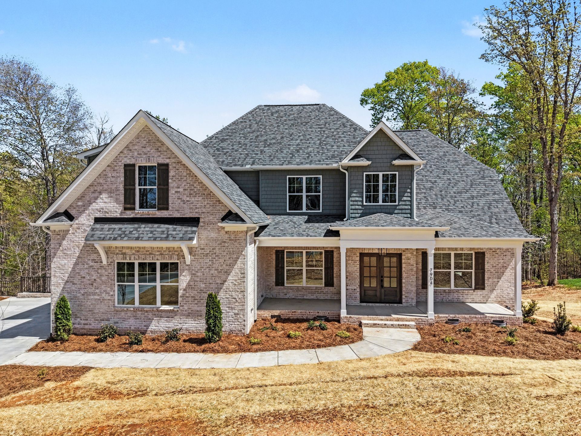 Photo Gallery of Ray Bullins Construction Company's Custom Home titled The Backridge.