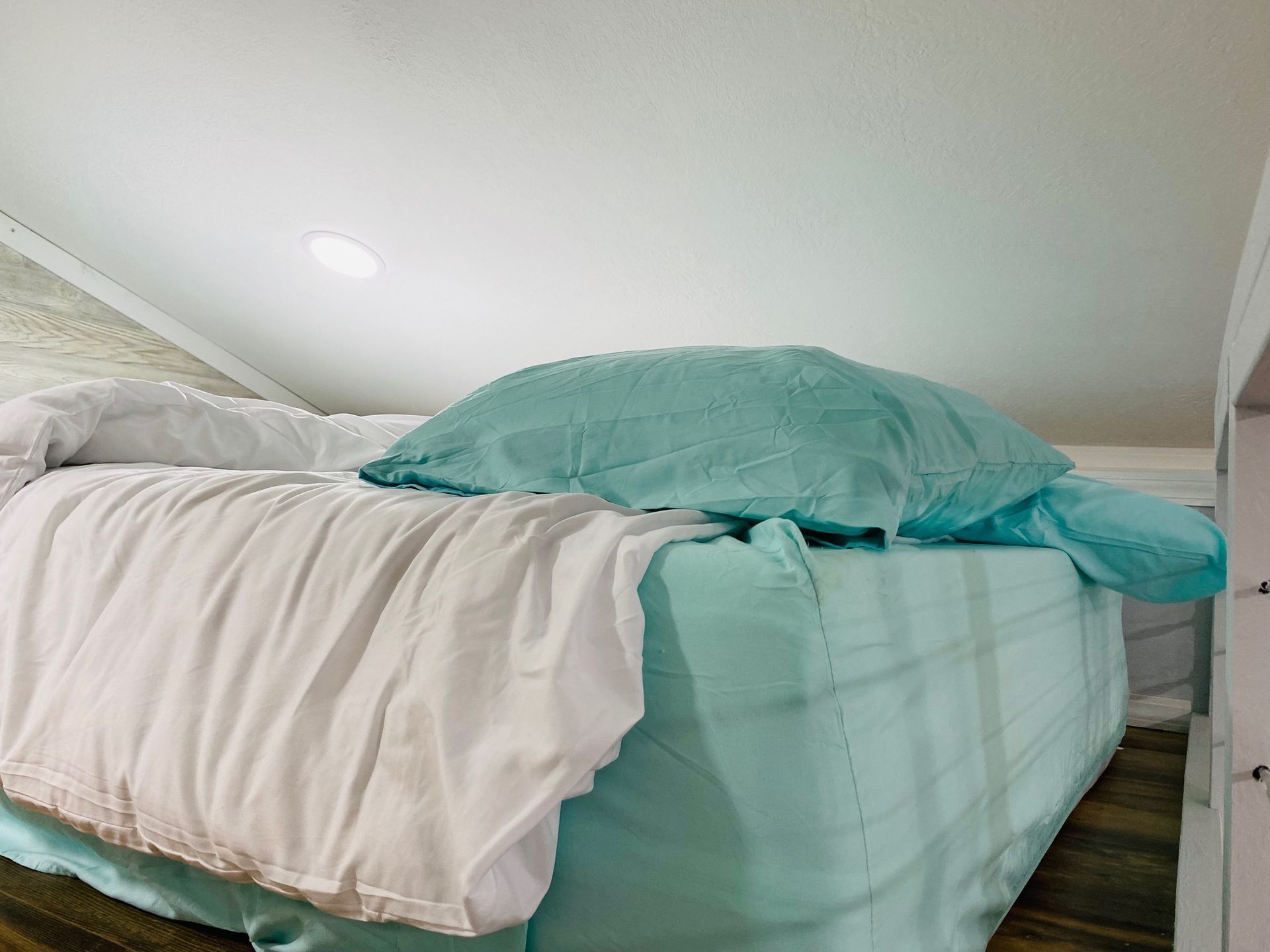 cabin bed
