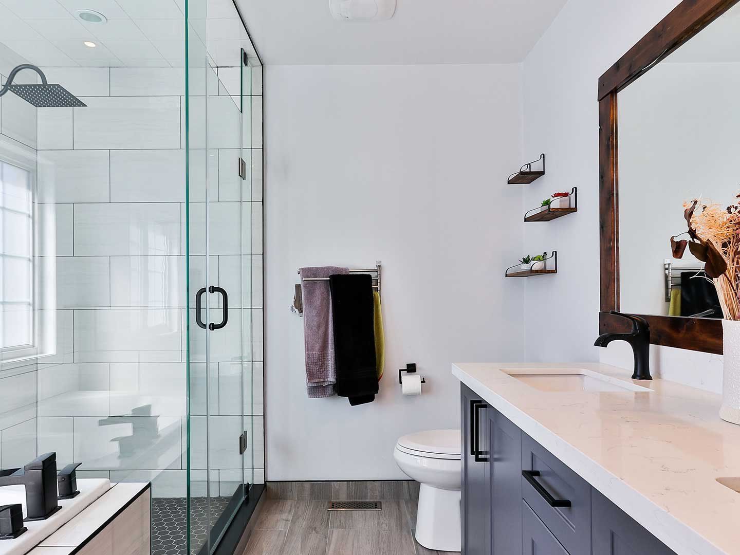 Large Furnished Bathroom