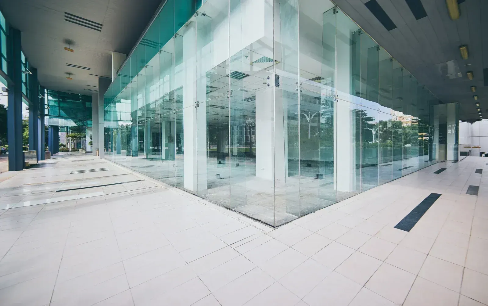 Commercial glass storefront and entrance in daylight