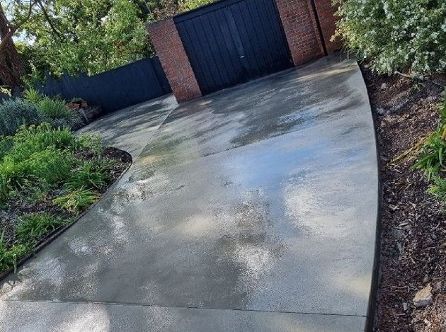 Freshly constructed concrete driveway for a residential home in Bendigo, VIC.