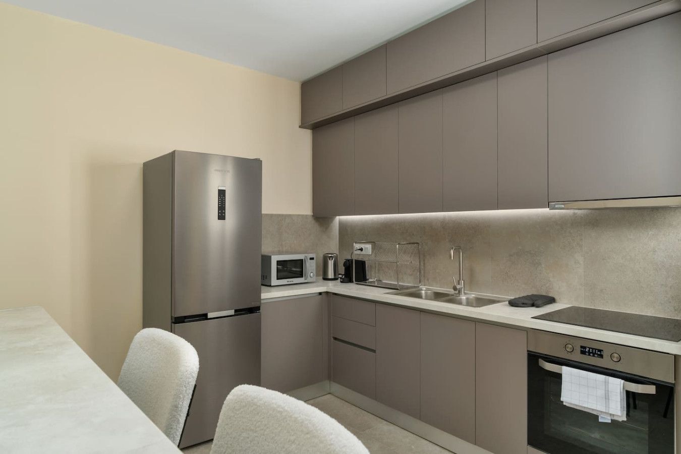 Fitted kitchen at Ofi Continental, Koukaki, Athens, set up and operated by Cheez