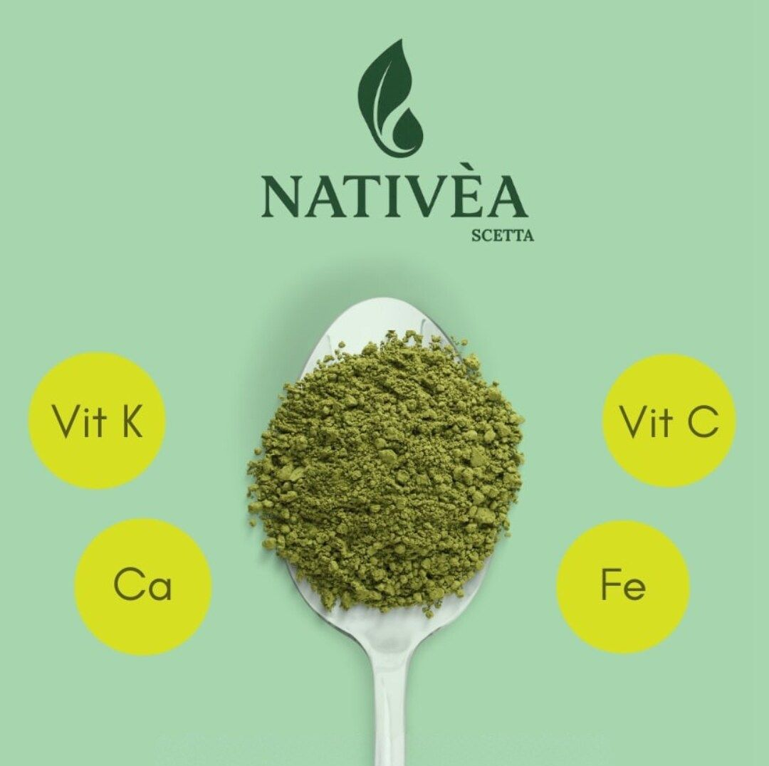 Cucchiaio di polvere verde, con la scritta 