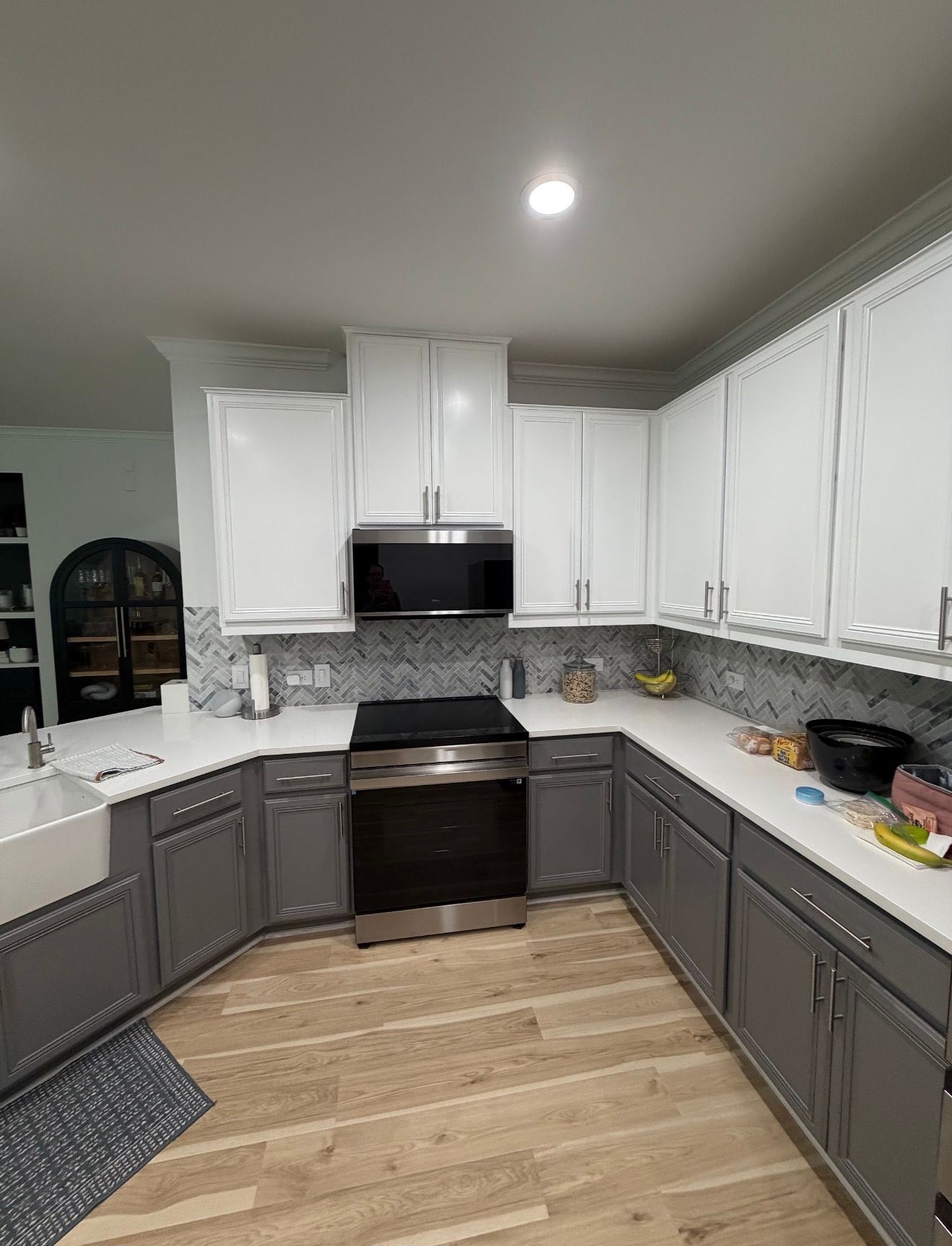 Georgetown kitchen before replacing cabinet doors drawer fronts and hardware