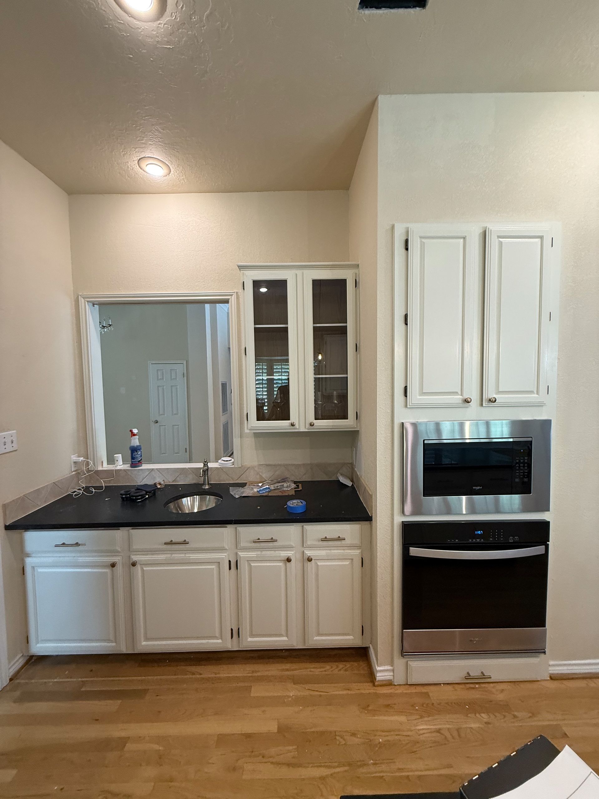 Circle C Southwest Austin kitchen before cabinet refacing and cabinet painting