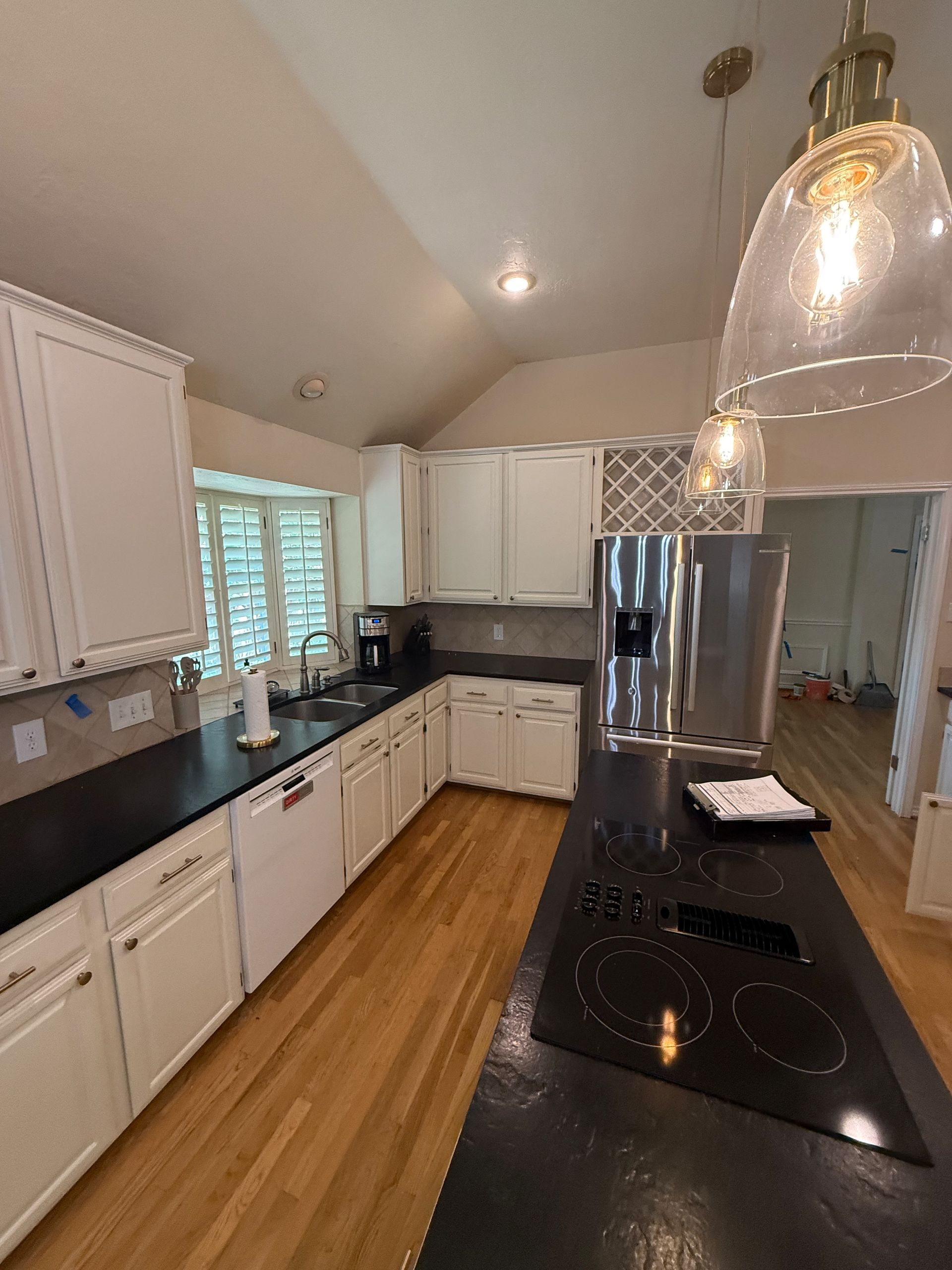 Austin kitchen before shaker cabinet door replacement and cabinet painting