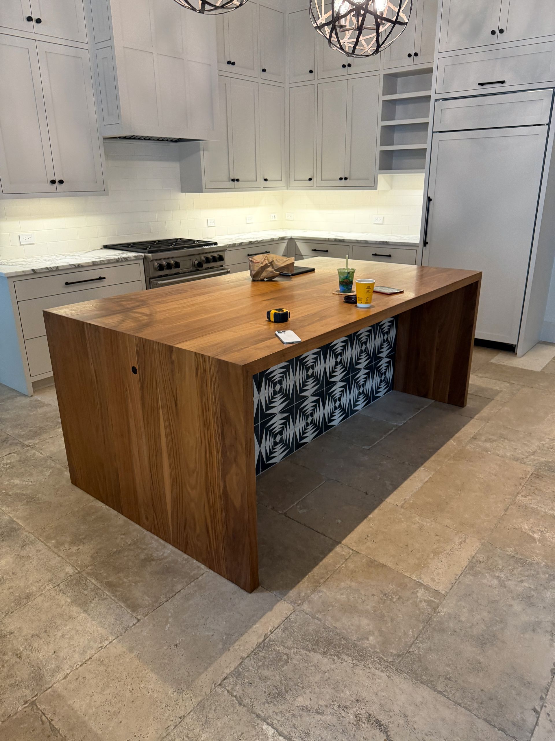 Tarrytown Austin kitchen before custom island plumbing and Crystallo Antigua quartzite