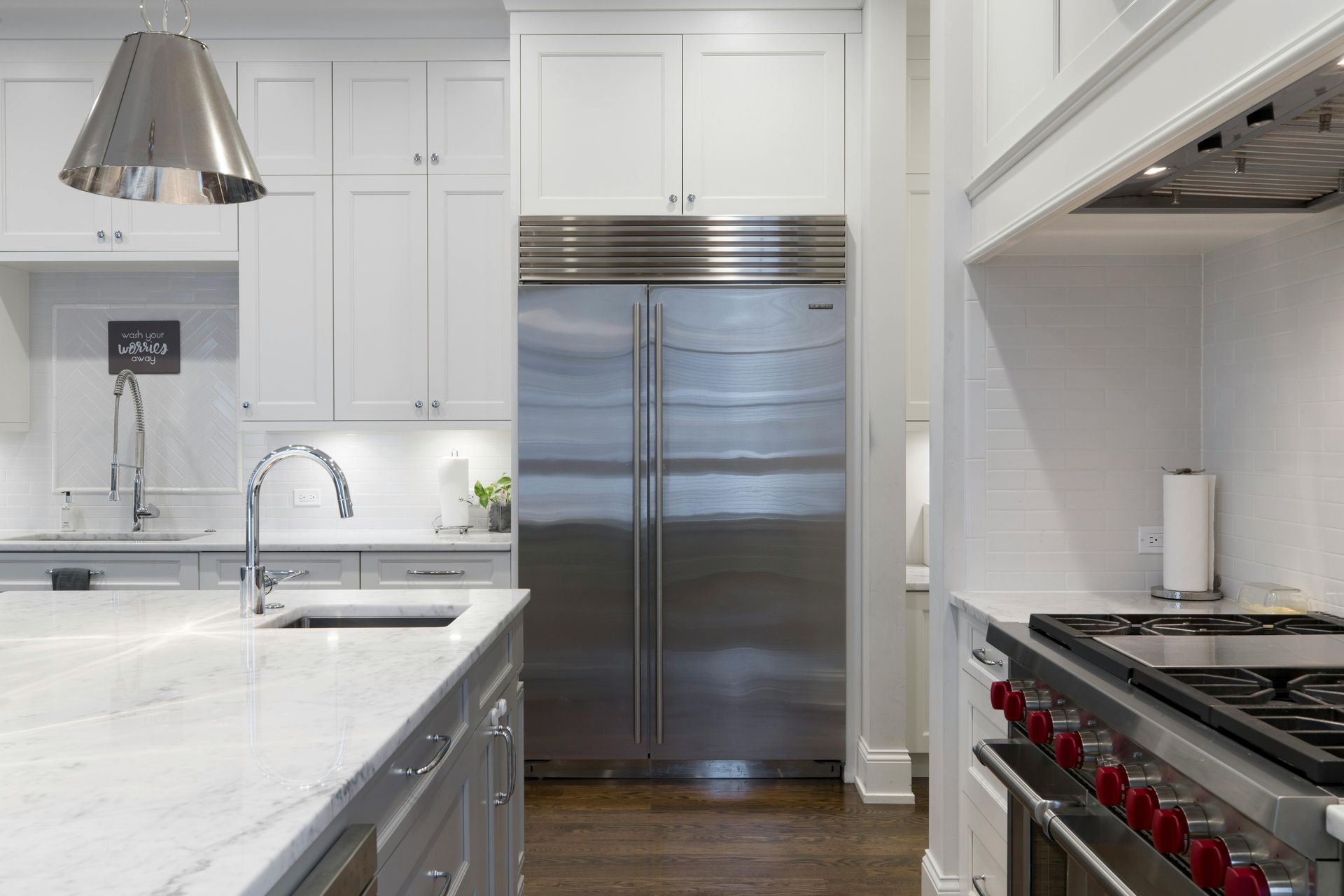 Round Rock, TX kitchen with new kitchen cabinets from and installed by Austin Painting and Cabinets